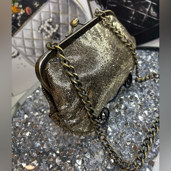 Express gold sequined evening bag clutch EUC - Picture 5 of 13